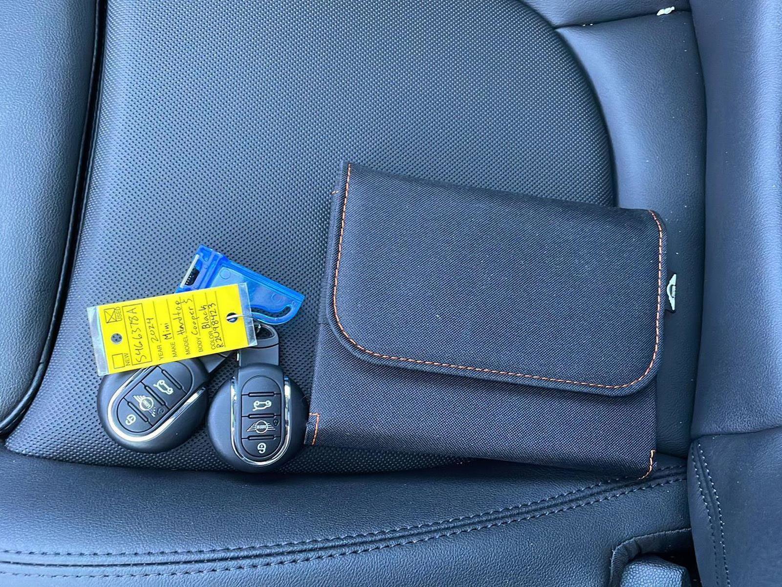 Used 2024 MINI Cooper S image 7