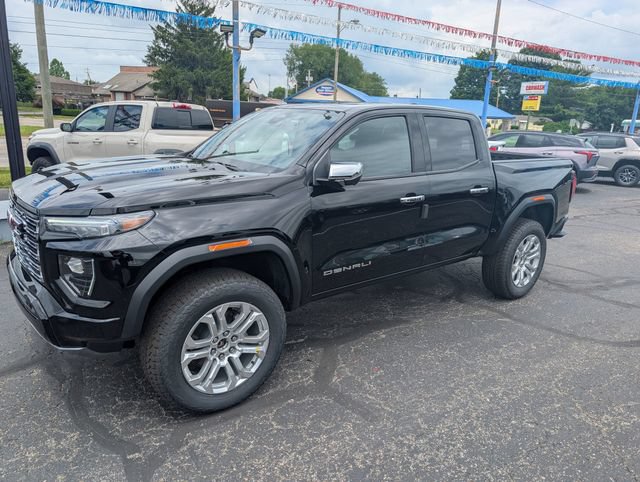 New 2026 GMC Canyon Denali w/ LPO, Denali Black Edition AWD/4WD image 4
