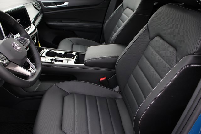 New 2025 Volkswagen Atlas Cross Sport SEL R-Line image 5