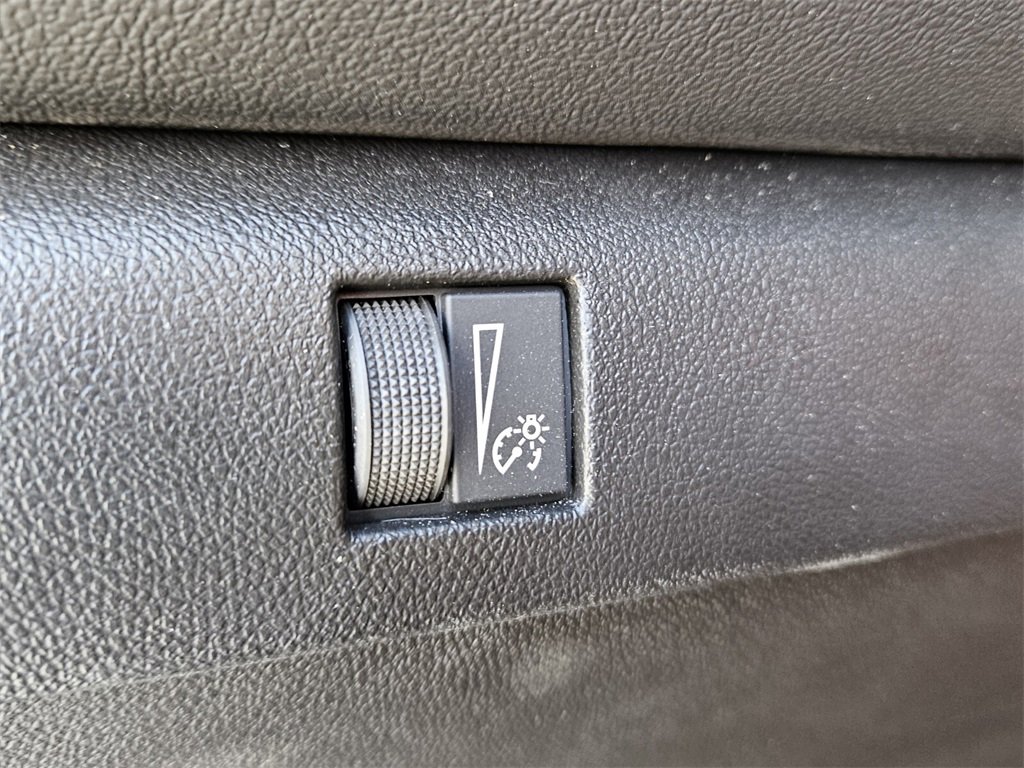 New 2025 Chevrolet Colorado LT w/ LT Convenience Package image 25