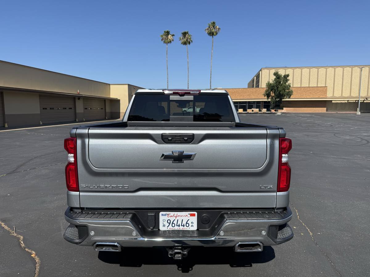 Used 2025 Chevrolet Silverado 1500 LTZ w/ LTZ Premium Package AWD/4WD image 6