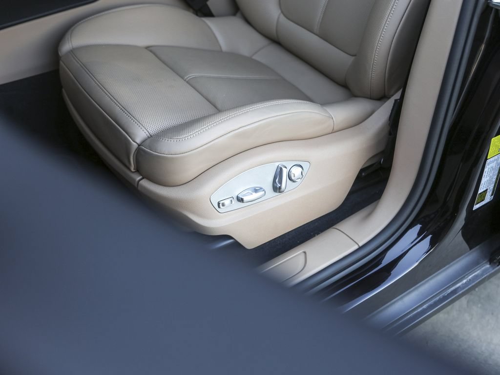 Certified 2026 Porsche Macan AWD/4WD image 14