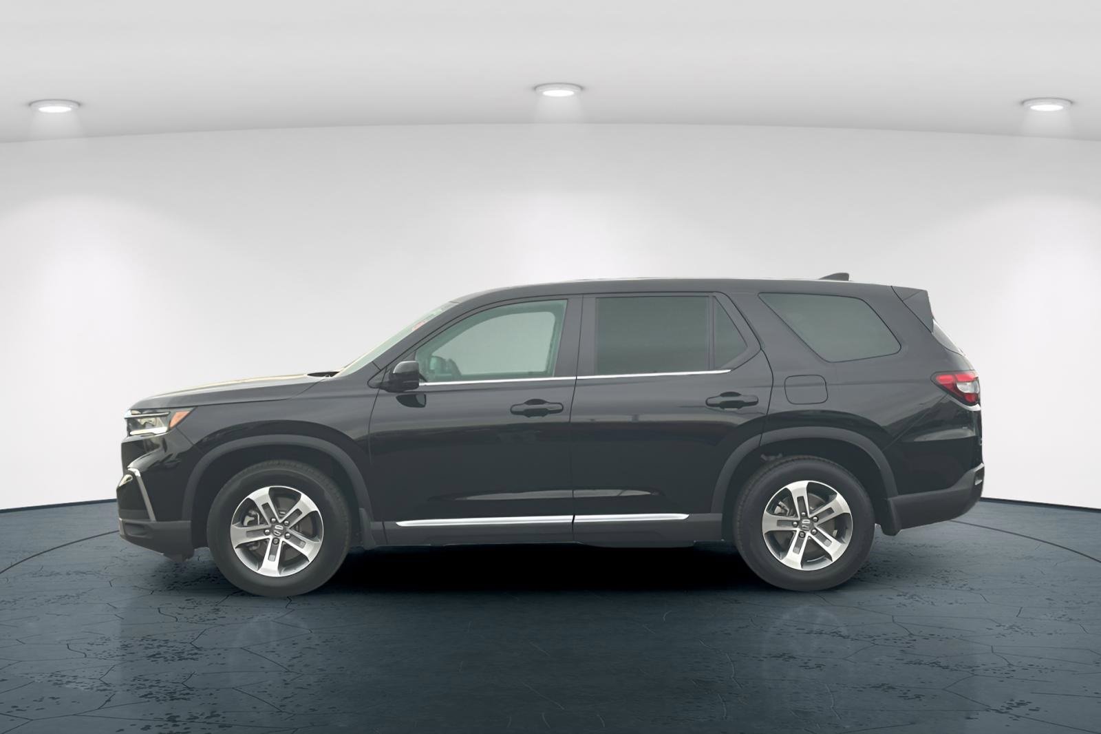 Certified 2025 Honda Pilot EX-L image 3