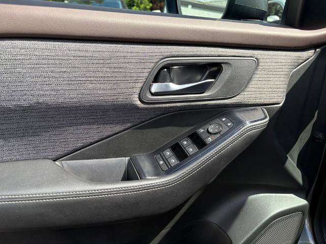 Certified 2023 Nissan Rogue SV image 14