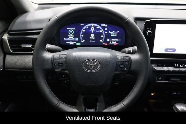 Used 2025 Toyota Camry XLE FWD image 22