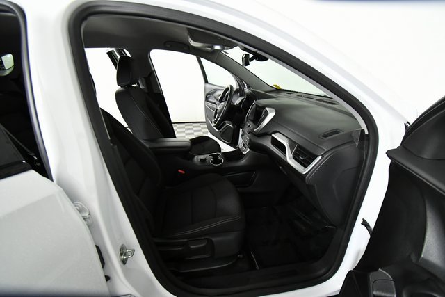 Used 2024 GMC Terrain SLE image 22