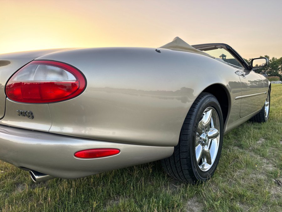Used 1997 Jaguar XK8 Convertible RWD image 11