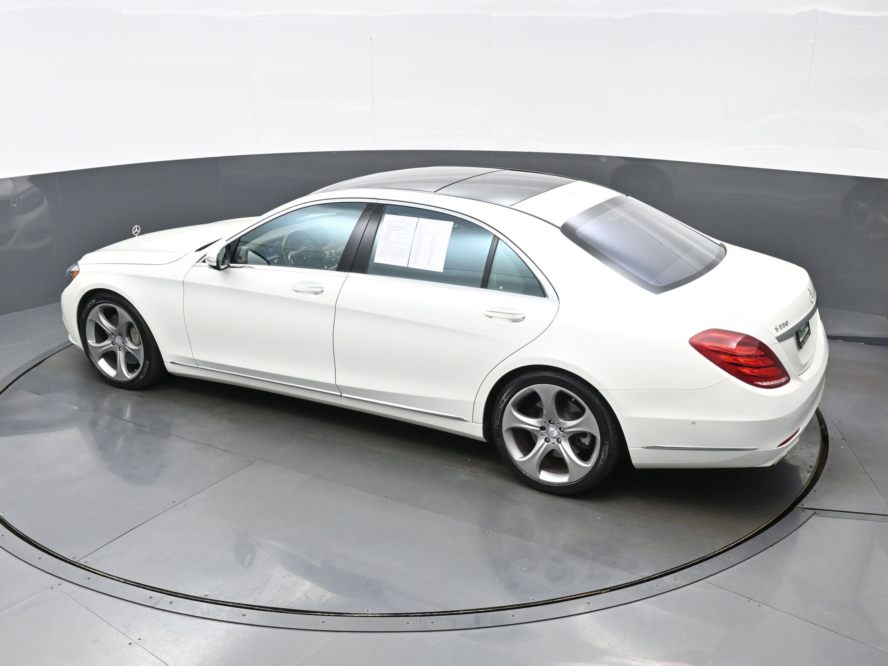Used 2015 Mercedes-Benz S 550 Sedan image 39