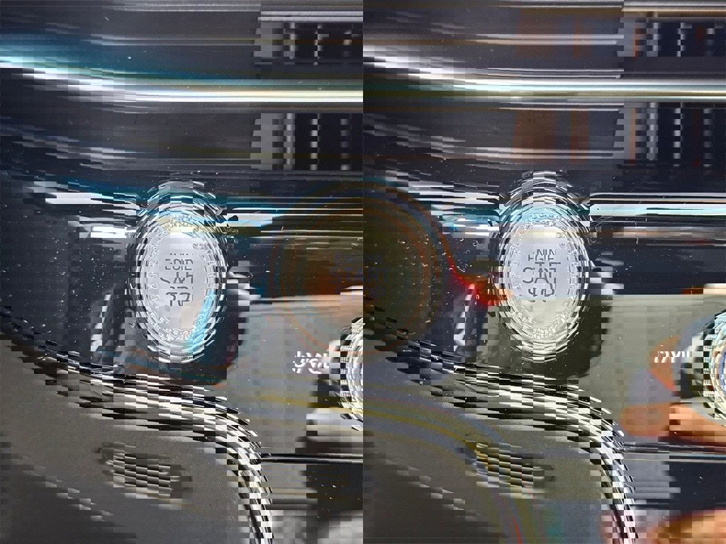 New 2025 Genesis G80 2.5T Sport Prestige image 17