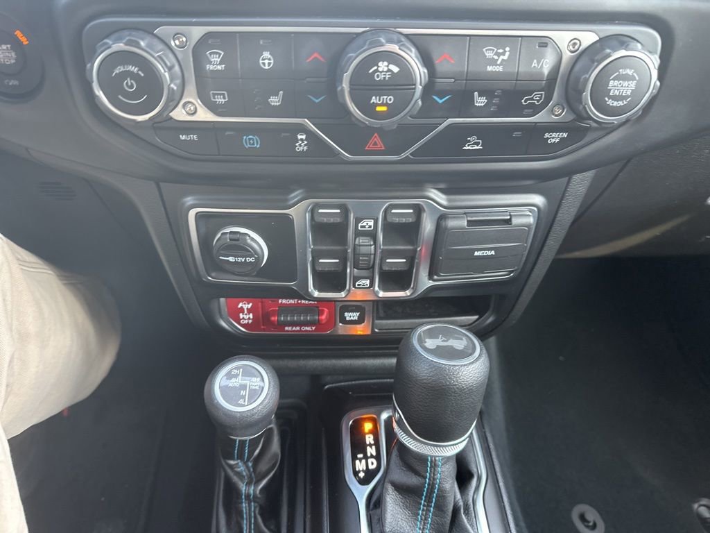 Used 2022 Jeep Wrangler Unlimited Rubicon 4xe w/ Cold Weather Group image 19