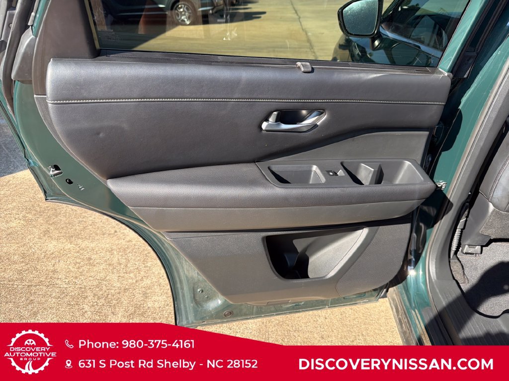 Certified 2025 Nissan Pathfinder SL AWD/4WD image 27
