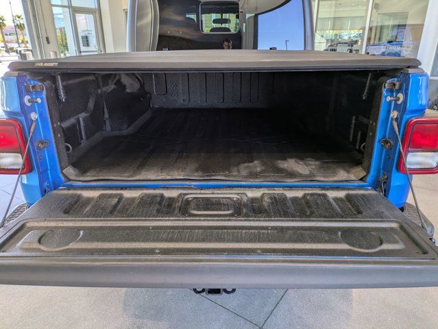 Used 2021 Jeep Gladiator Sport image 6