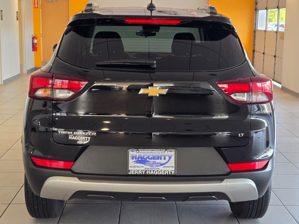 Certified 2023 Chevrolet TrailBlazer LT FWD image 11