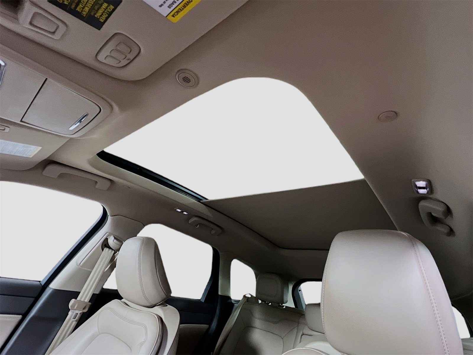 Used 2022 Lincoln Corsair Reserve w/ Elements Package image 15