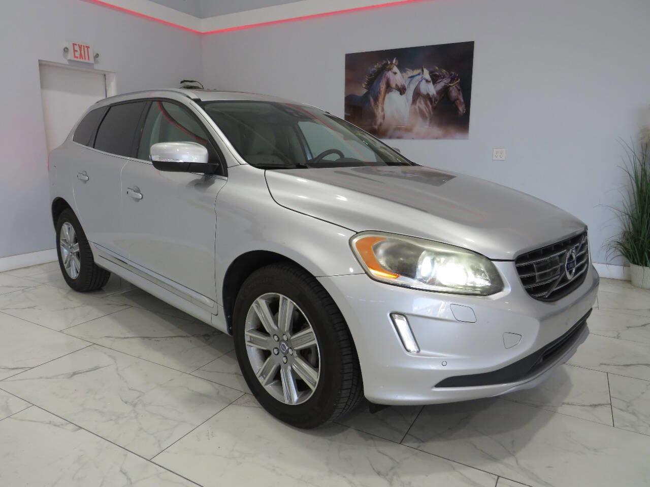 Used 2017 Volvo XC60 T5 Inscription w/ Advanced Package