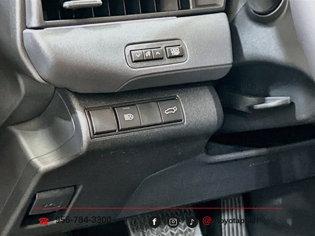 New 2026 Toyota C-HR AWD/4WD image 9