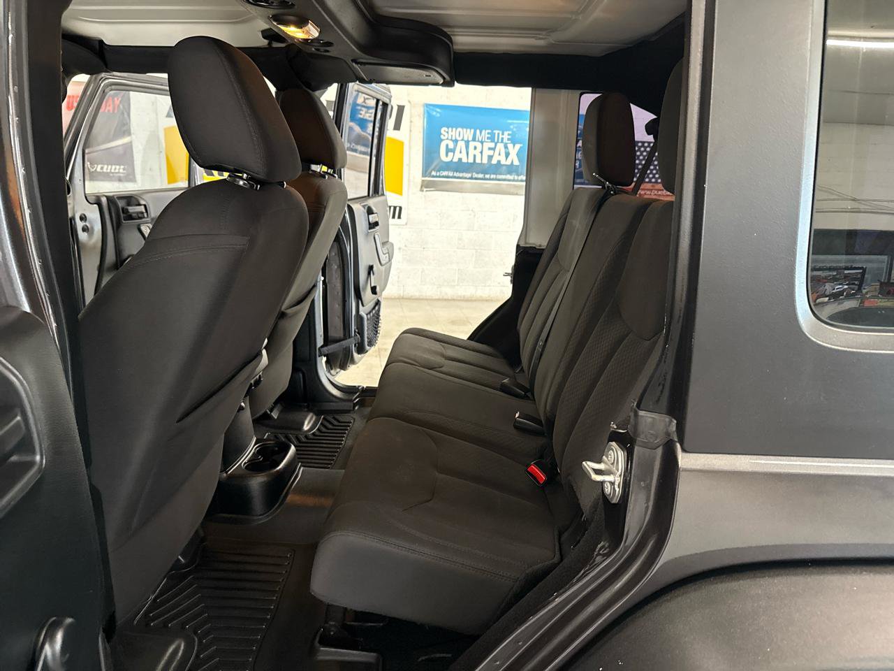 Used 2018 Jeep Wrangler Unlimited Sport w/ Connectivity Group image 78