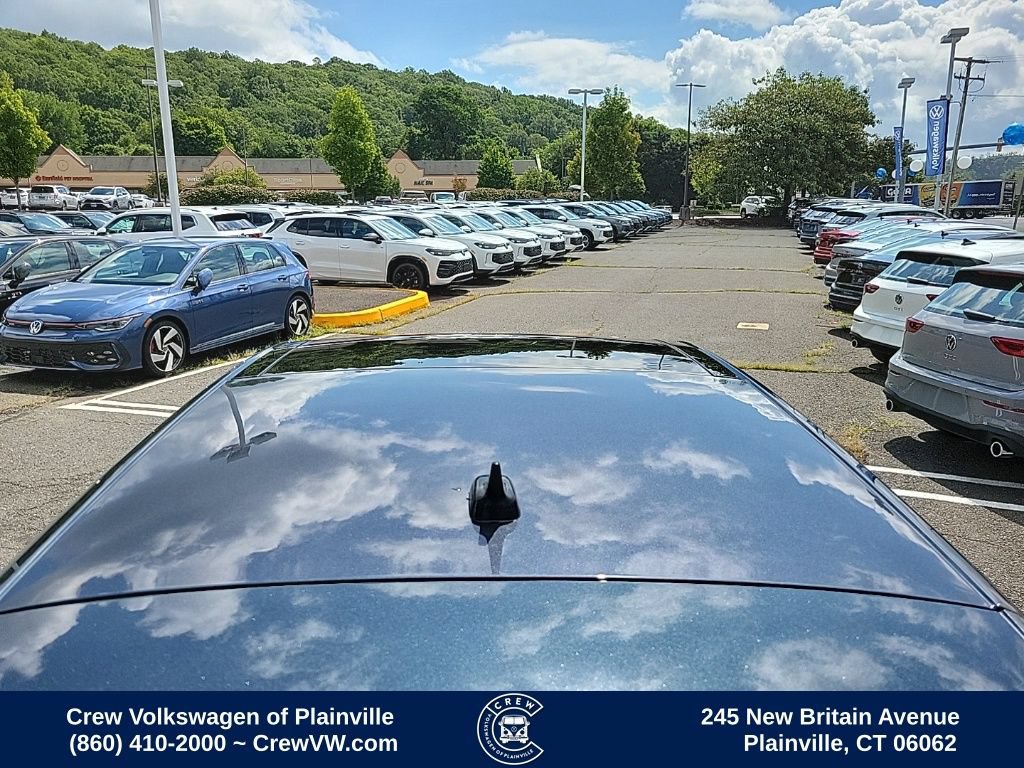 Used 2018 Volkswagen GTI SE w/ SE Leather Package FWD image 30