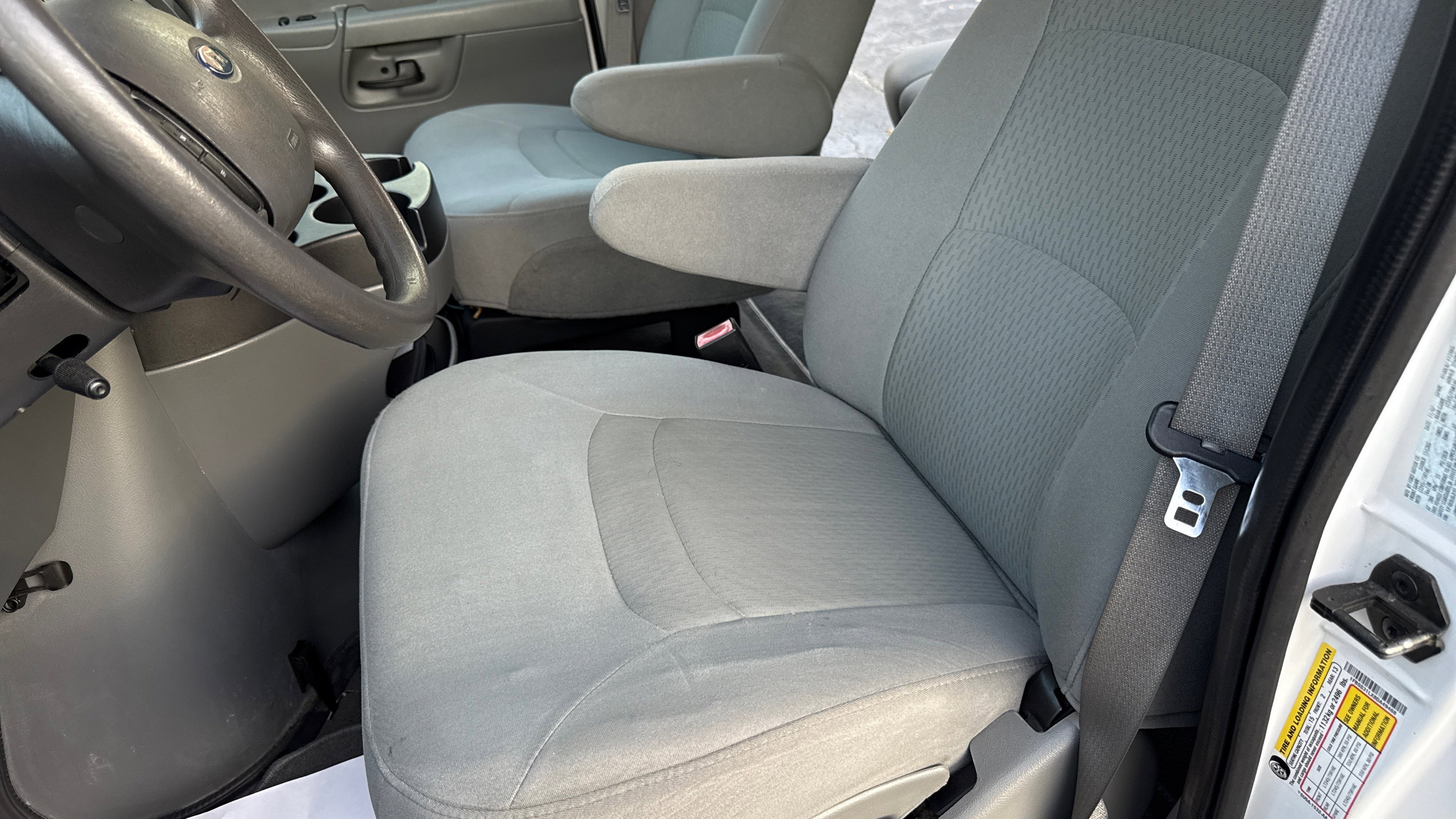 Used 2008 Ford E-350 and Econoline 350 XLT image 79