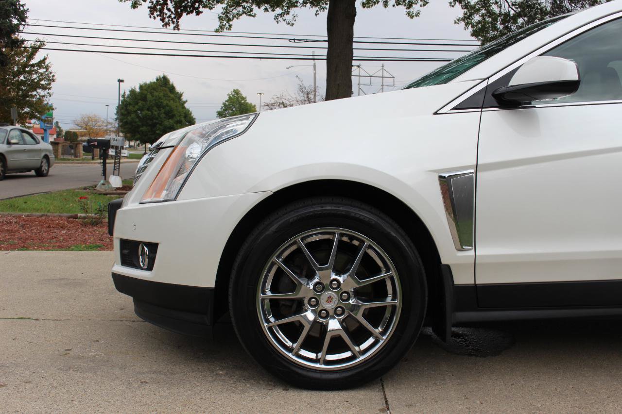 Used 2015 Cadillac SRX Performance w/ Driver Awareness Package AWD/4WD image 46