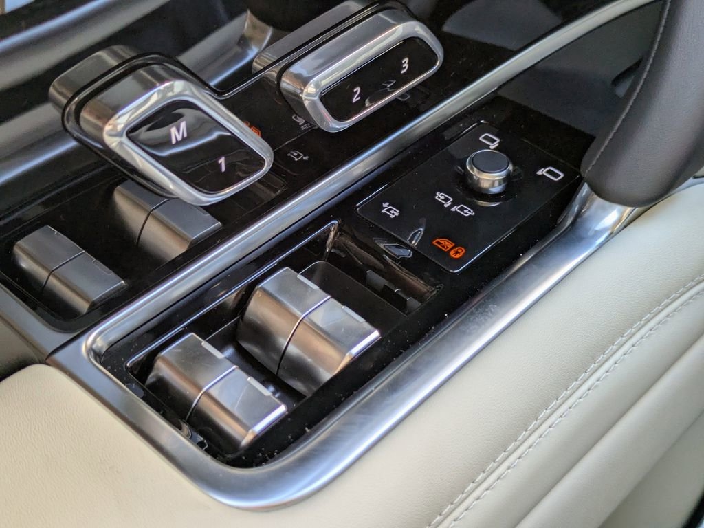 New 2026 Land Rover Range Rover Autobiography image 24