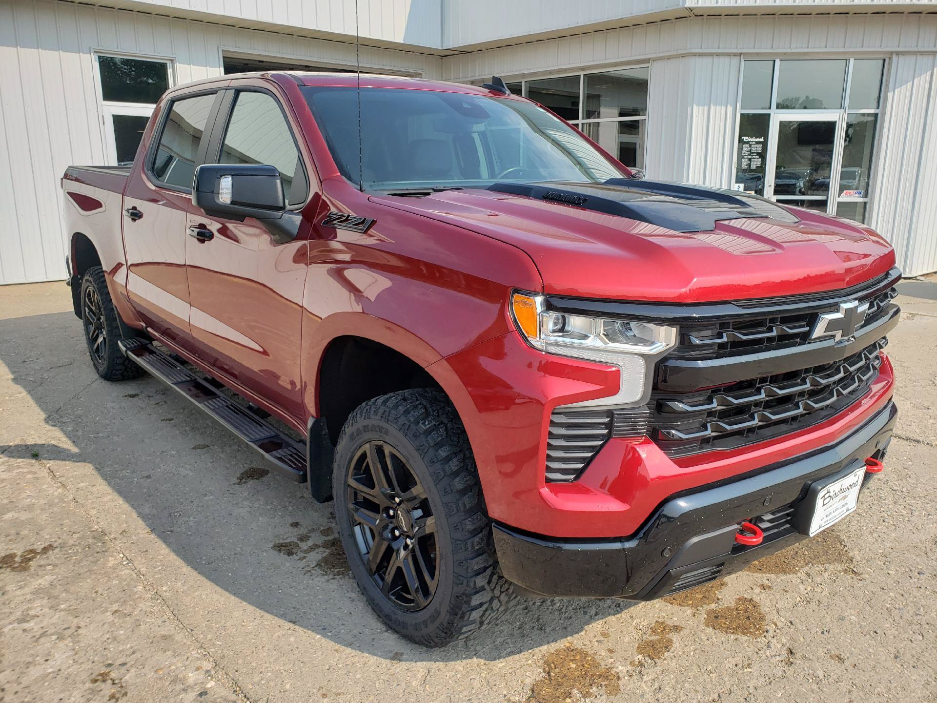 Used 2024 Chevrolet Silverado 1500 LT Trail Boss w/ LT Trail Boss Premium Package AWD/4WD image 7