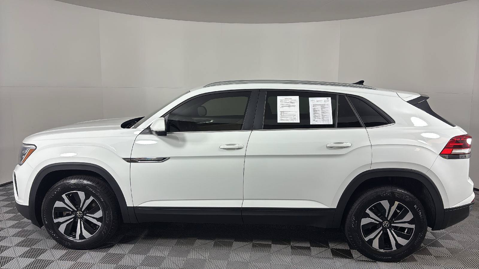Certified 2025 Volkswagen Atlas Cross Sport SE FWD image 7