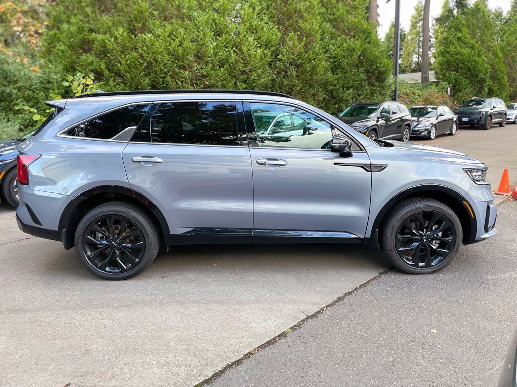 Used 2021 Kia Sorento SX AWD/4WD image 3