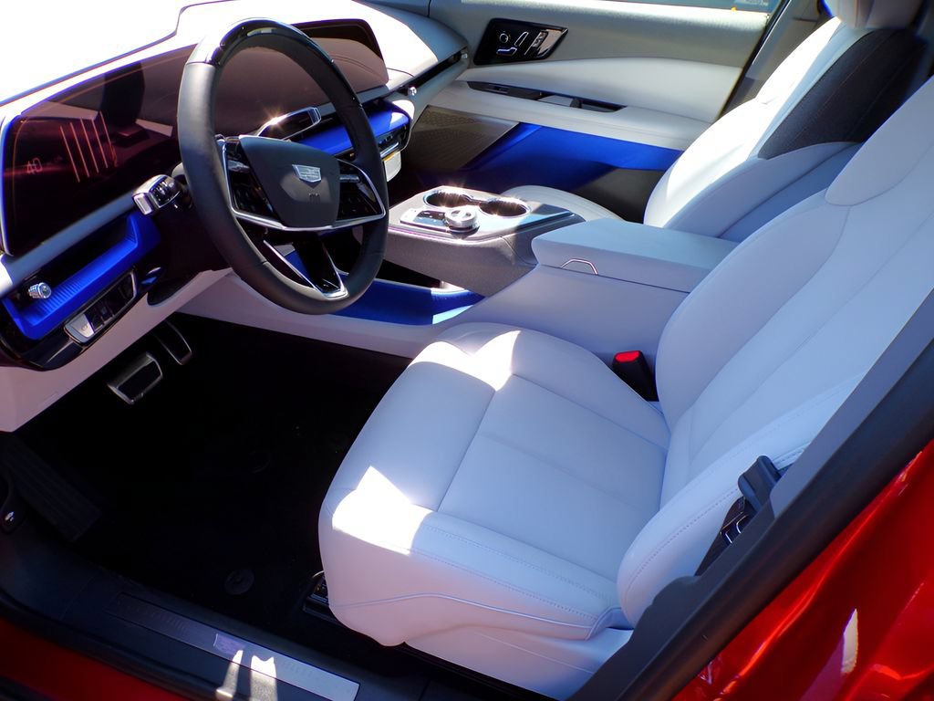 New 2027 Cadillac Optiq Luxury AWD/4WD image 7