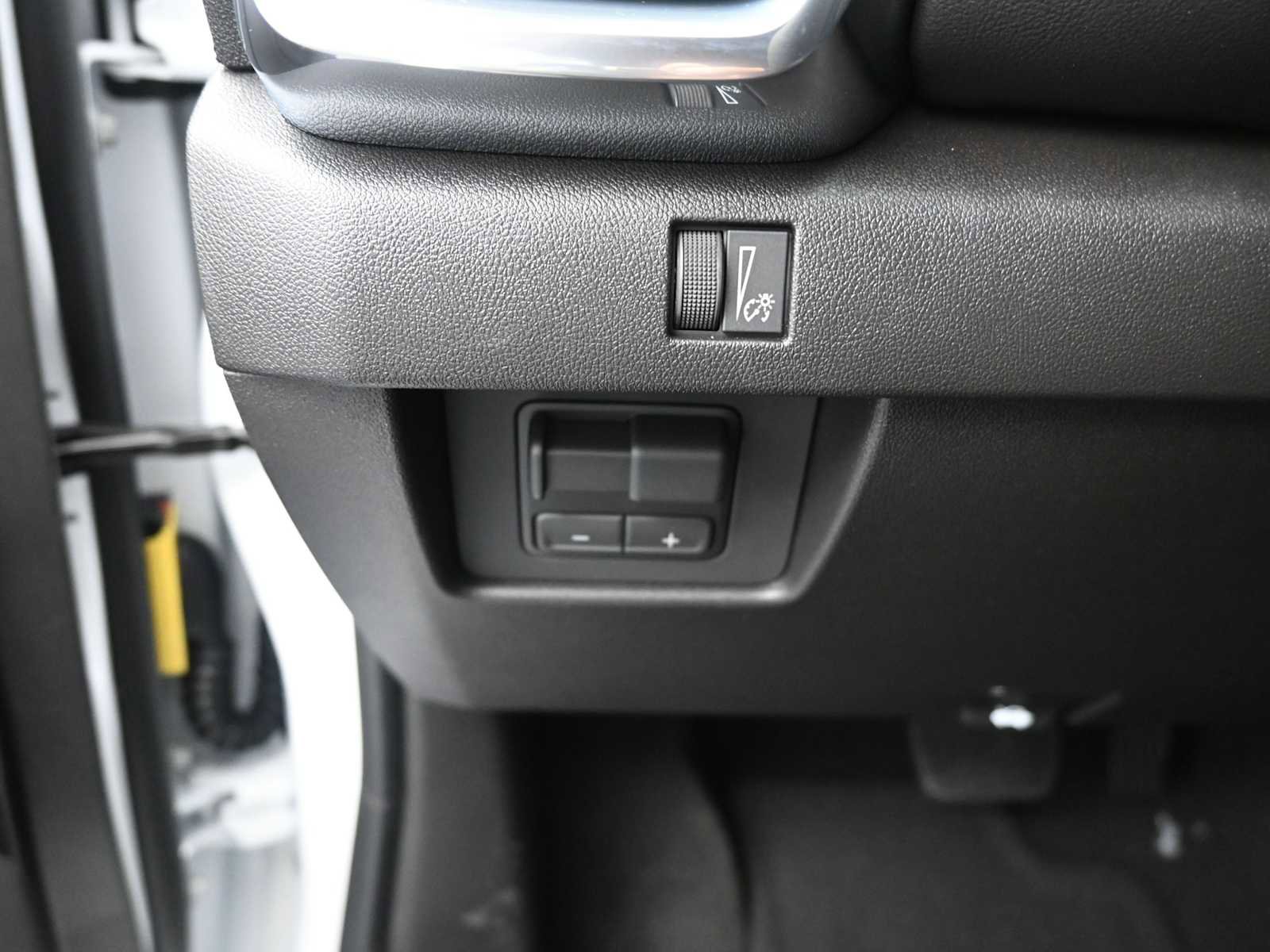 New 2026 GMC Canyon Elevation w/ Convenience Package image 11