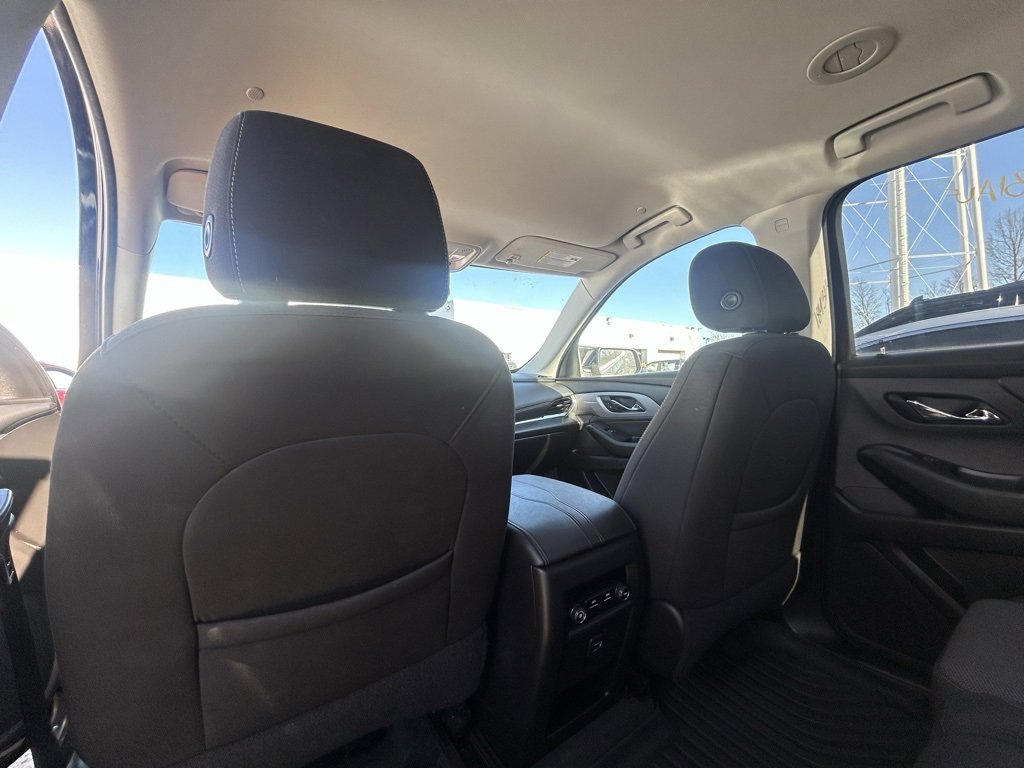 Used 2021 Chevrolet Traverse LS image 26