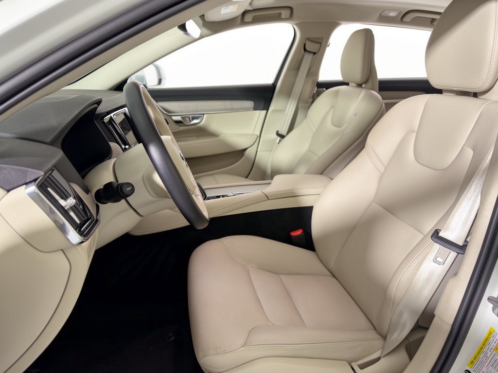 Used 2025 Volvo S90 B6 Plus AWD/4WD image 5