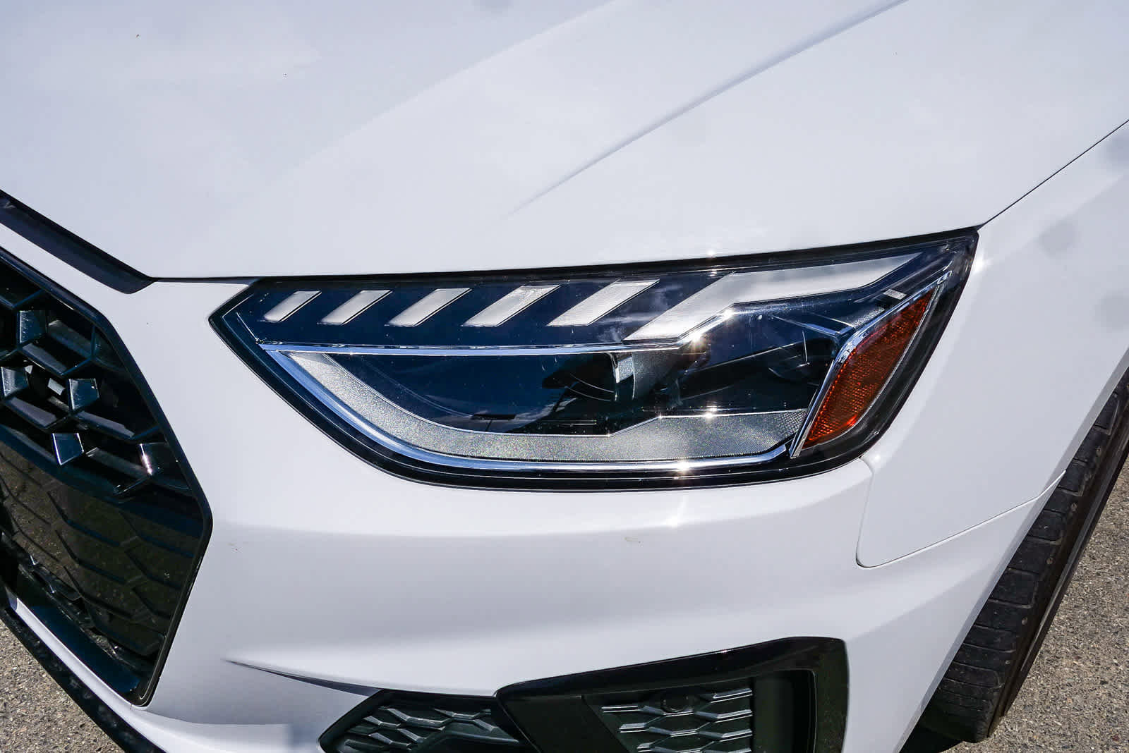 Used 2024 Audi A4 2.0T Premium Plus w/ Premium Plus Package image 2