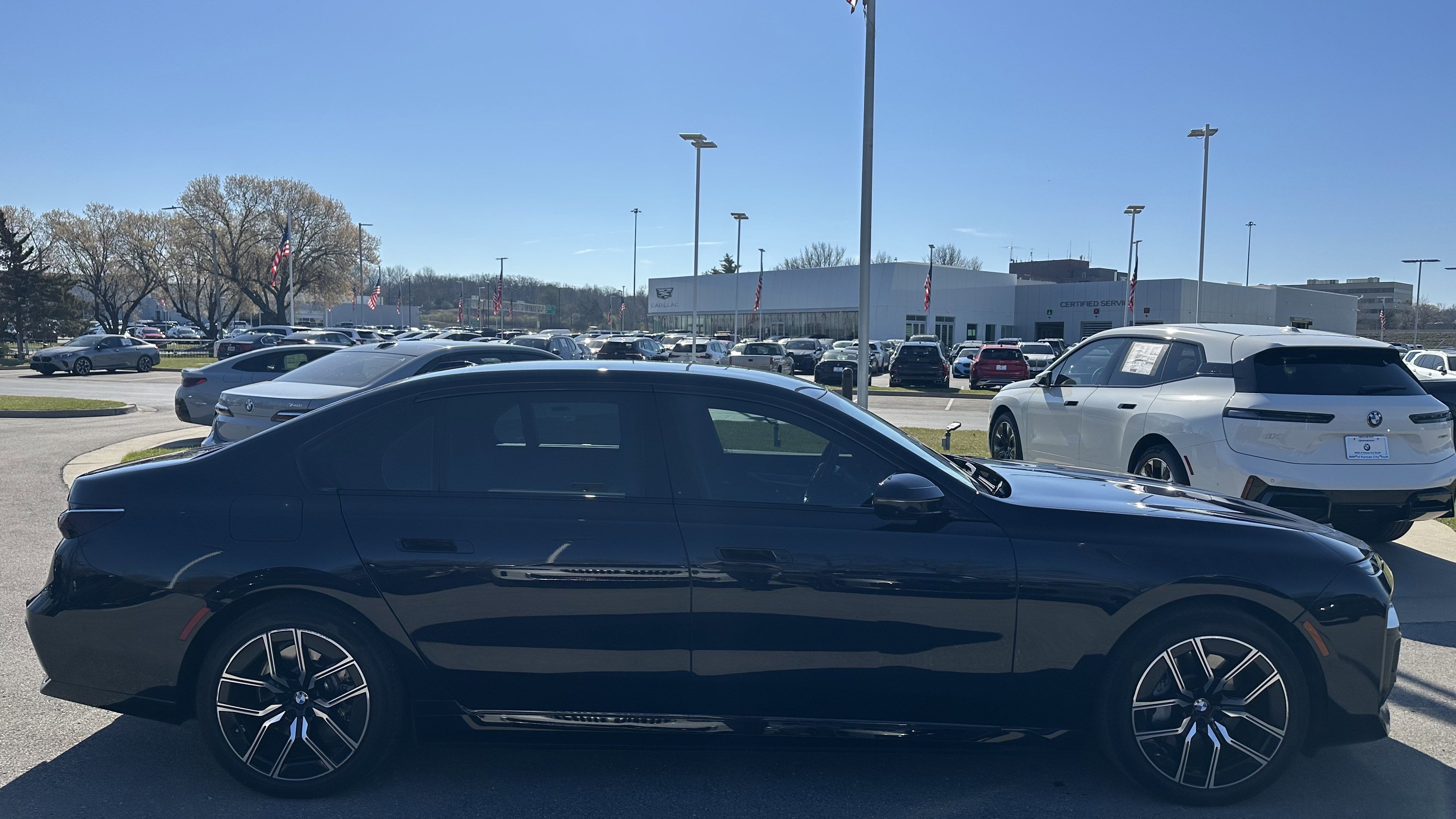 Used 2024 BMW i7 xDrive60 image 11