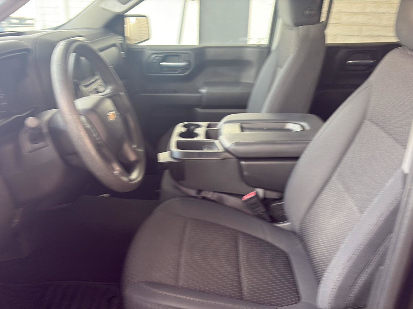 Used 2020 Chevrolet Silverado 1500 Custom w/ Custom Value Package RWD image 9
