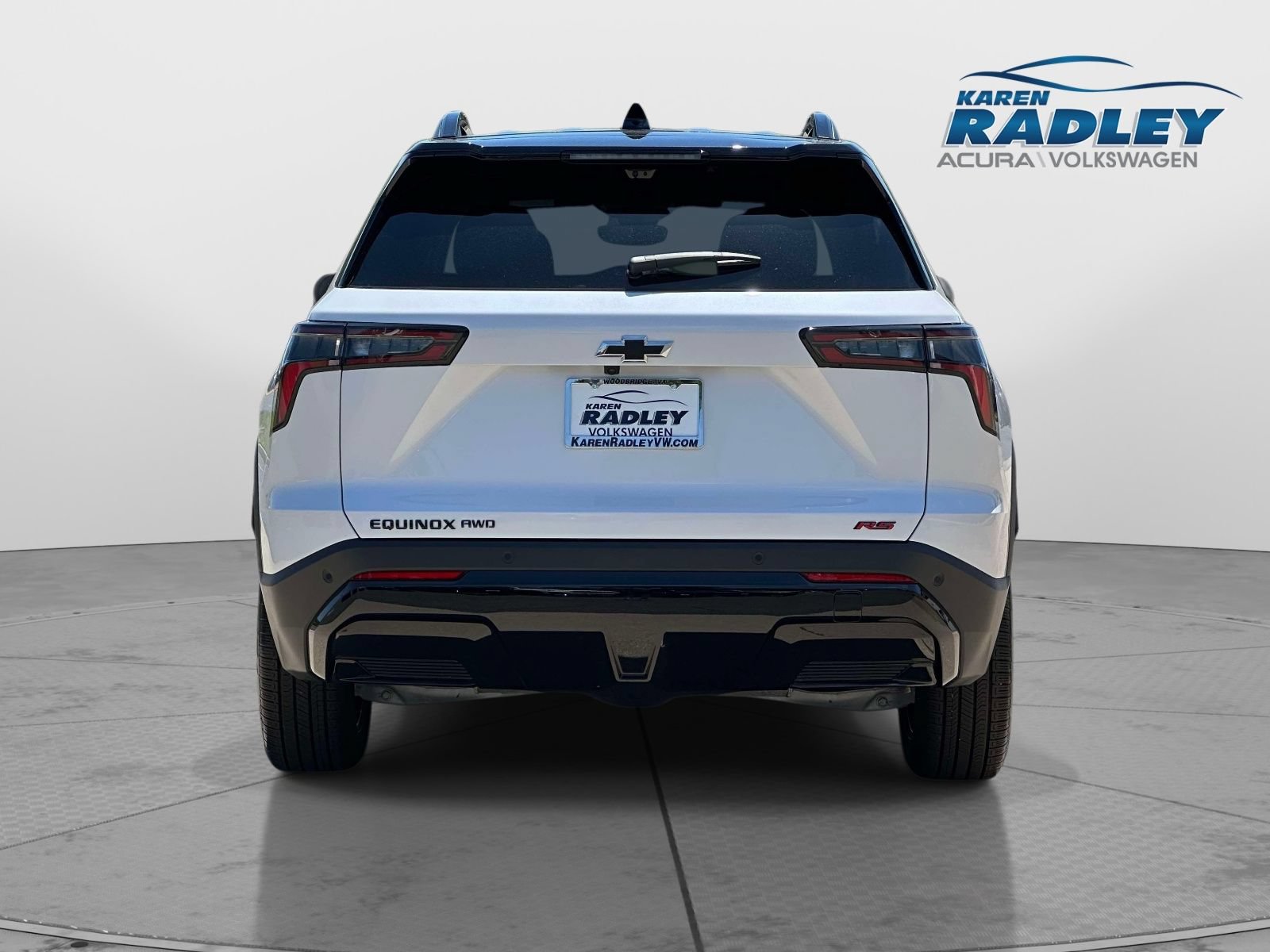 Used 2025 Chevrolet Equinox RS w/ Safety and Technology Package AWD/4WD image 3