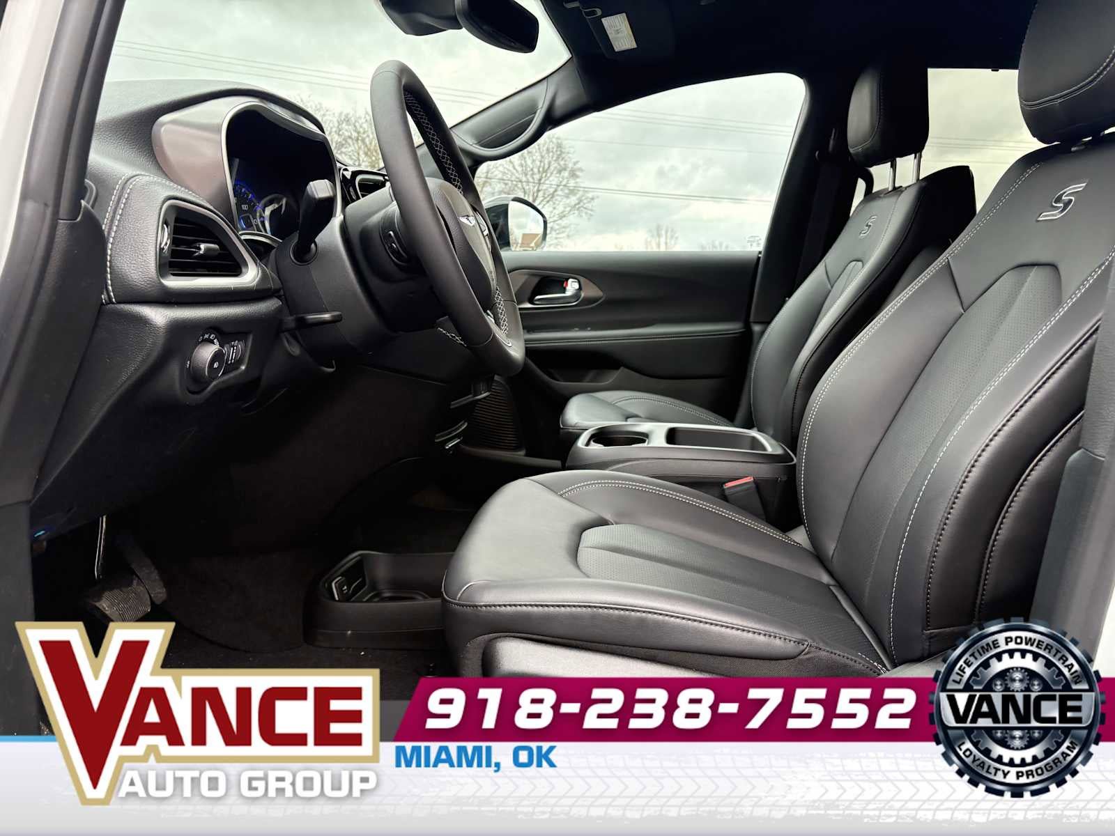 New 2026 Chrysler Pacifica Select w/ S Appearance Package FWD image 10