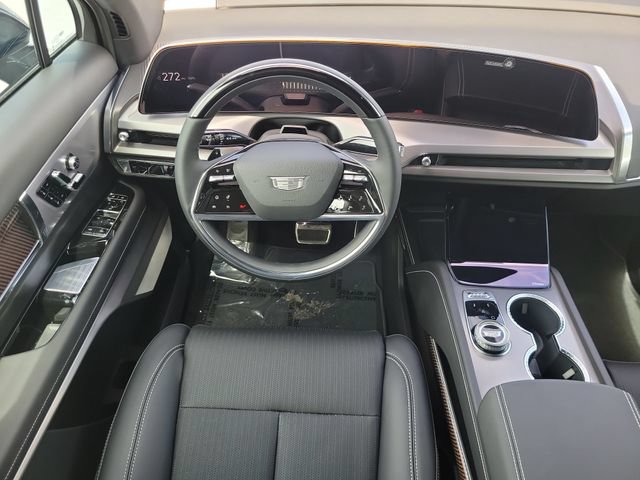 New 2027 Cadillac Vistiq Luxury AWD/4WD image 16