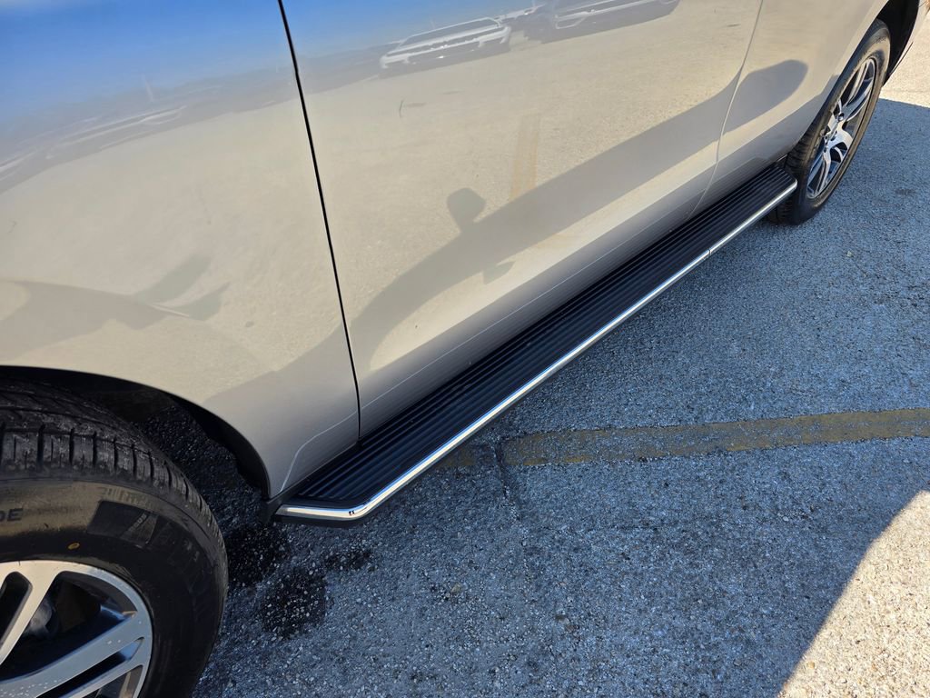 Used 2022 Ford Expedition Limited image 10