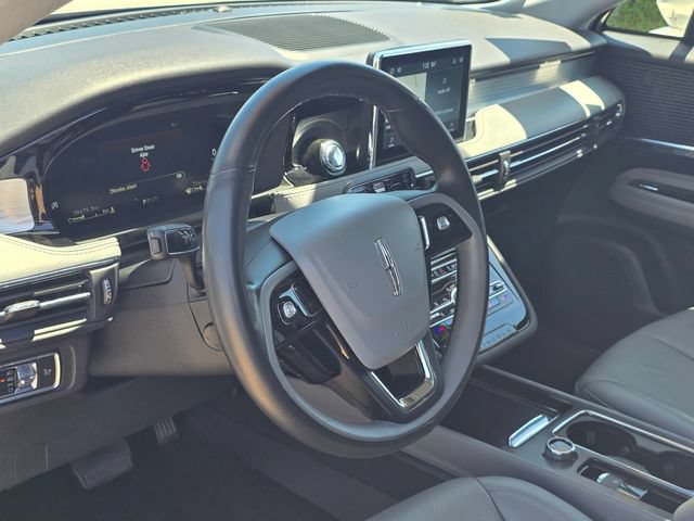 Used 2022 Lincoln Corsair Reserve AWD/4WD image 7