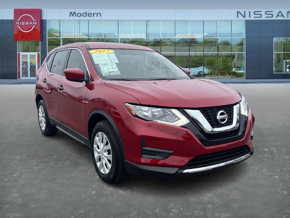 Used 2017 Nissan Rogue S image 3