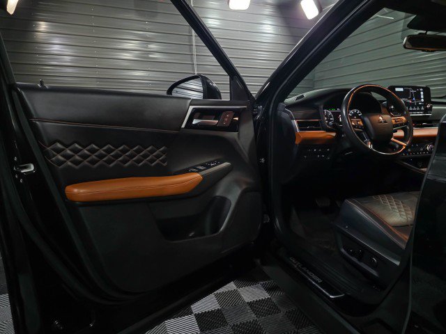 Used 2023 Mitsubishi Outlander SEL 40th Anniversary AWD/4WD image 39