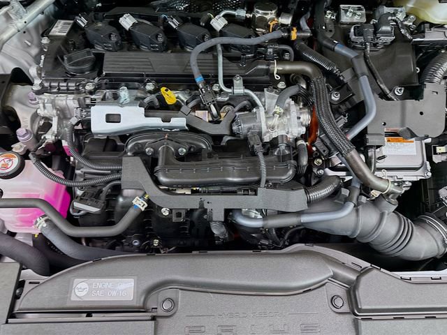 Used 2024 Toyota Prius XLE image 29