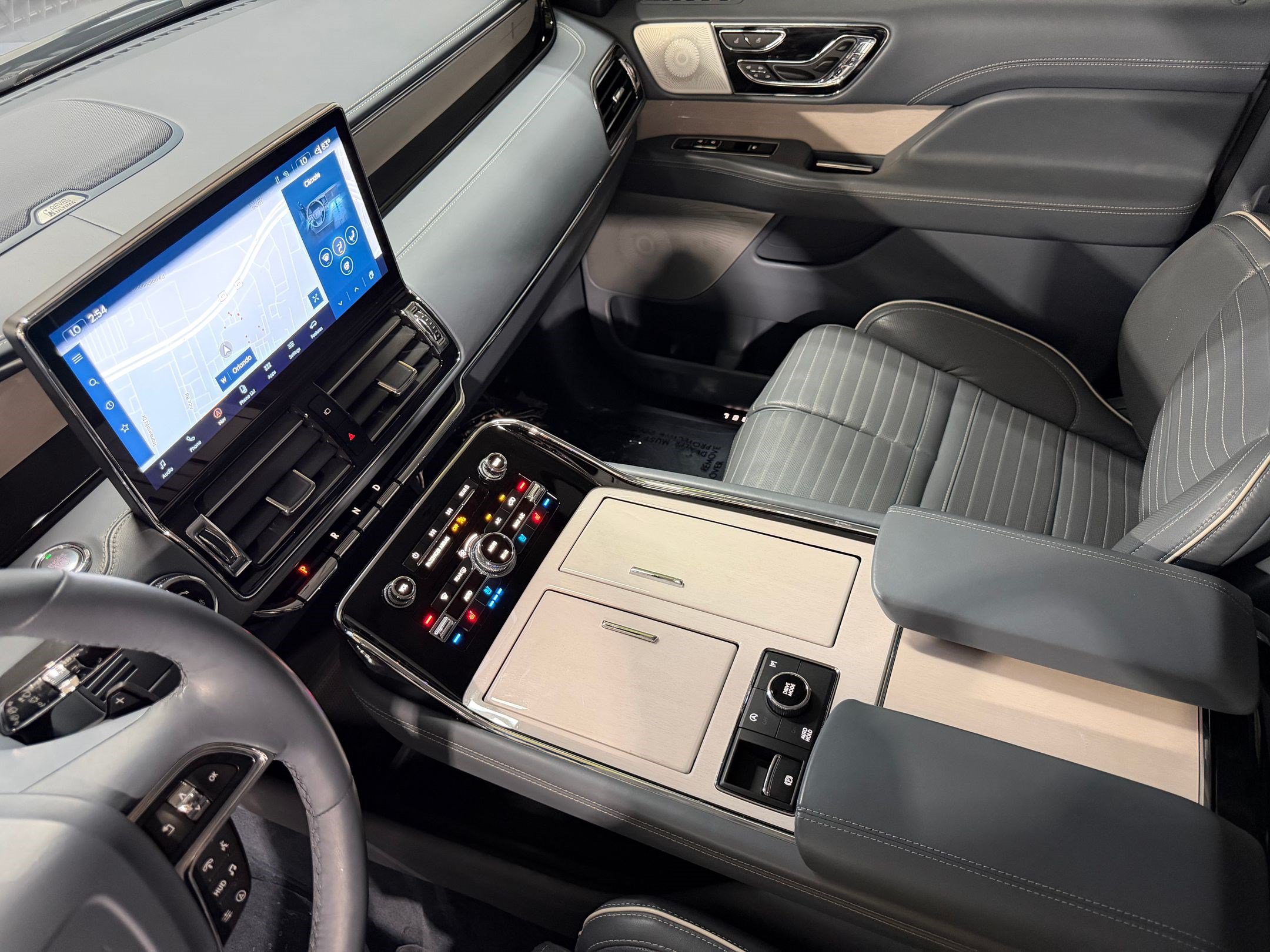 Used 2023 Lincoln Navigator L Black Label AWD/4WD image 49