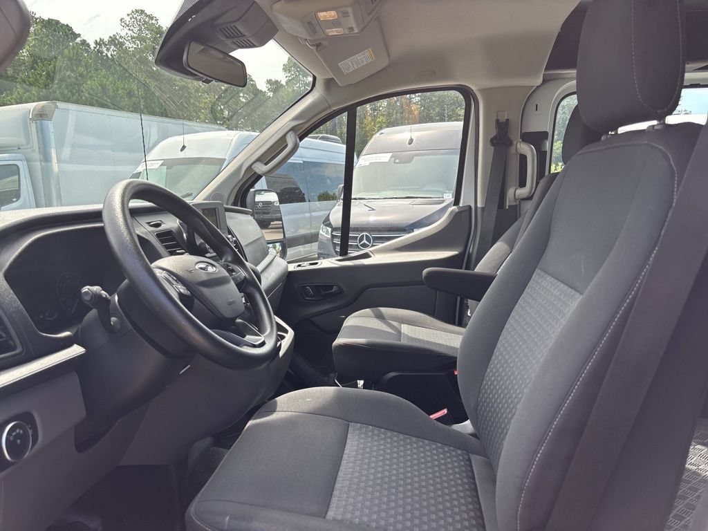 Used 2024 Ford Transit 150 Low Roof RWD image 37