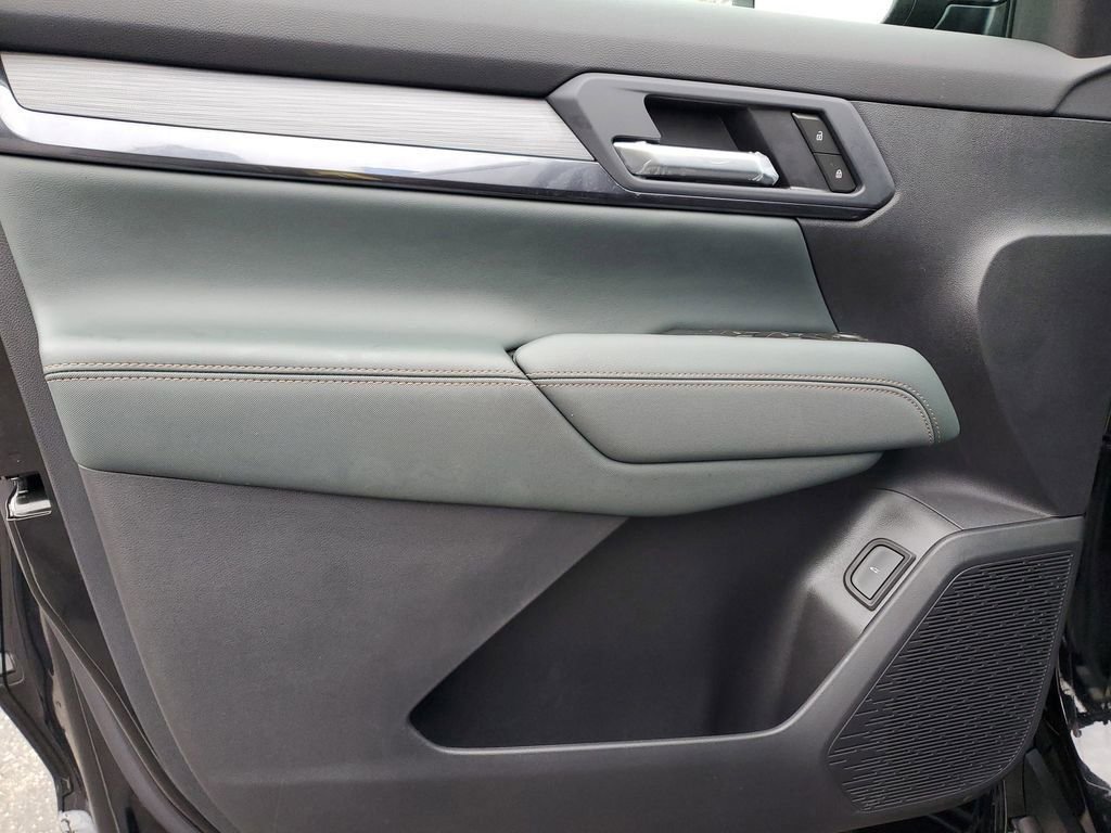 New 2026 GMC Terrain AT4 w/ LPO, Black Badging Package image 13