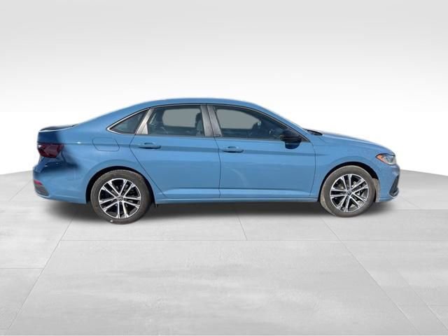 Used 2025 Volkswagen Jetta Sport image 8
