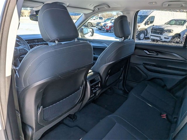 Certified 2023 Jeep Grand Cherokee Laredo image 25