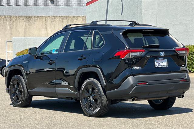 Certified 2021 Toyota RAV4 LE AWD/4WD image 7