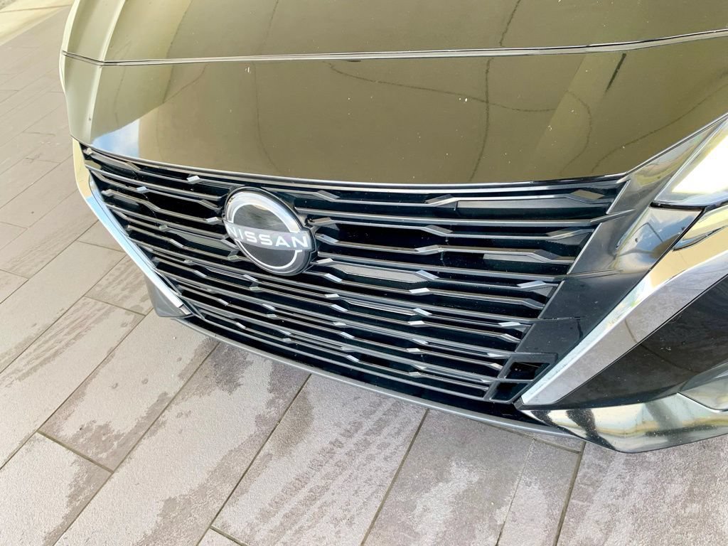 Used 2023 Nissan Altima 2.5 S FWD image 2